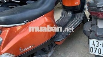 Piaggio Vespa màu Cam