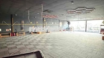 Cho thuê mặt bằng nguyên căn 1 trệt 1 lầu, ngang 10m5 dài 25m ngay tru
