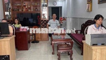 Nhà sát bên Ngã tư Hàng Xanh, làm nhà ở hay mở văn phòng đều tiện, HCM