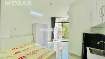 Ngay Vạn Hạnh Mall_CHDV Balony Cửa sổ_Đón ánh sáng tự nhiên_Thang máy
