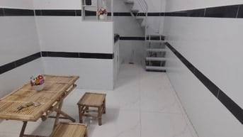 Nhà cần bán gấp.............. 