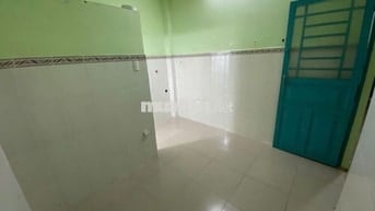 Phòng trống thoáng mát cầu chữ Y, q8, 12m2, 2.8tr