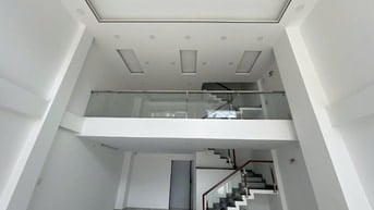 Cho thuê nhà MT Cách Mạng Tháng Tám, q Tân Bình