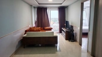 Cho thuê căn hộ tầng 12, full nội thất 76m2(2pn, 2wc) view hồ đẹp, mát