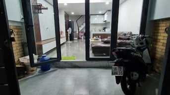 Bán nhà hẻm Gò Ô Môi quận 7 dt: 4x10m 2 lầu, st. Giá 4,39 tỷ