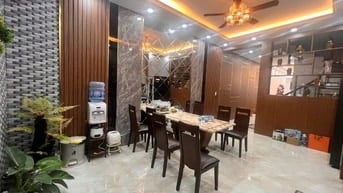 Bán nhà lô góc Hồ Tùng Mậu, Cầu Giấy - Mặt tiền rộng 7.6m, 5 tầng ở ng