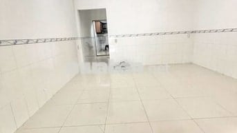 Mặt Tiền Khu NGUYỄN SƠN, 1 Trệt 1 Lửng, 4,5 x 18m, 2 Phòng, 1 wc
