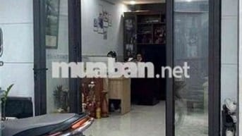 Nhà DT 4×16_ 4 Phòng_ Sát Hàng Xanh -Q1_ Chỉ 15tr