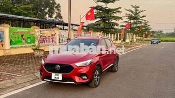 MG ZS COM màu Đỏ