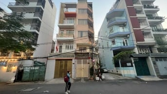 Bán gấp nhà nát đường nhựa rộng 12m, 193/ Điện Biên Phủ, P15, Q.Bình T