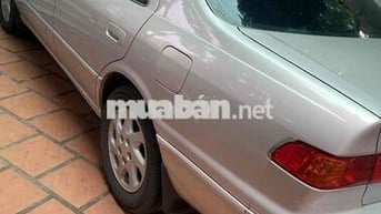 Toyota Camry GLi Bạc