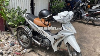Honda Blade Trắng Tự động