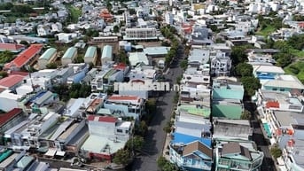 Nhà Đẹp 3 lầu đường Trần Nguyên Đán