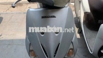 Honda SCR màu Bạc