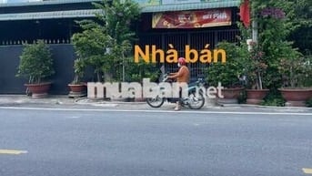Bán Nhà Mặt Tiền Đường Tỉnh Lộ 7 Thích Hợp Kinh Doanh Giá 900TR