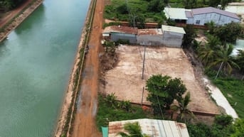 Đất thổ cư 2 mặt tiền. view kênh đông, Ngay KCN Phước Đông. 390tr 