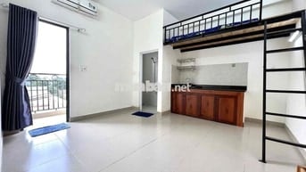 GÁC BAN CÔNG CỬA SỔ THANG MÁY_Cuối Nguyễn Oanh Q.GV_Gần IUH