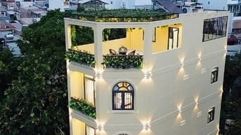 SIÊU PHẨM XÂY MỚI ĐẲNG CẤP-SANG TRỌNG SÁT BÊN EMART PHẦN HUY ÍCH.