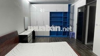Cần cho thuê 1 phòng chính chủ tại Ngõ 214 đội cấn. Nhà gần trường chợ