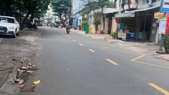 CHO THUÊ NHÀ MT ĐƯỜNG LÊ THÚC HOẠCH . DT : 12 x 22m ĐÚC 5 LẦU