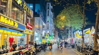 Mặt Phố Nguyễn Văn Tuyết-Phố Ẩm Thực vỉa hè kd sầm uất 
