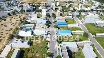 Nền biệt thự đường 11E Kdc Tân đô , 10x 17.5 giá ngộp bank 17tr/m2