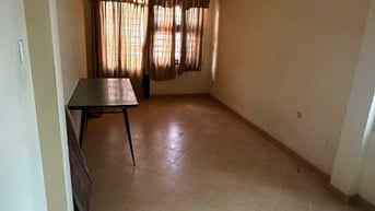 CHO THUÊ NHÀ NGUYÊN CĂN 260M² HẺM CMT8 QUẬN 10 – 5 PHÒNG – SÂN THƯỢNG 