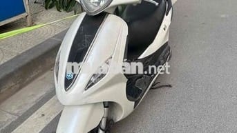 Piaggio Fly ie phu xăng điện tử