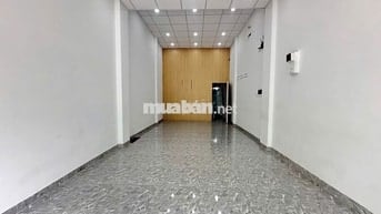 Mặt Tiền Phan Văn Trị 4x18m Trống Suốt 150m2 Có 1 Gác Có Sân Đậu Xe