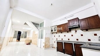 NHÀ Ở HẺM XE HƠI TẬN 3 PHÒNG NGỦ