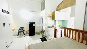 CHO THUÊ PHÒNG CÁCH Q1 5 PHÚT GIÁ TỐT