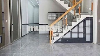 Bán nhà đường Đoàn Thị Kia đang cho thuê 6TR/tháng, SHR