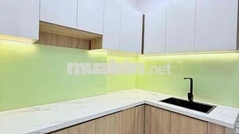 CHỉ: 6,85 T.Ỷ MẶT TIỀN BÌNH THẠNH-TIỆN KINH DOANH-32M2-NHÀ MỚI- FULL N