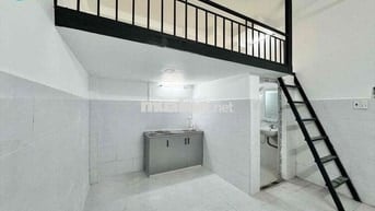 Cho Thuê Phòng Gác Cửa Sổ Trời Mới Tinh Gần ĐH Văn Hiến - Tân Bình