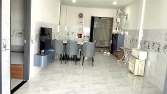 Chung cư Lữ Gia, Quận 11: 75m2, 2p ngủ, máy lạnh, ban công, 10,5tr