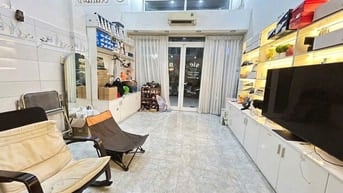 Tầng trệt CC TrầnHưngĐạo P7Q5 105,99m2 SHR gần NH Đồng Khánh hỗ trợ NH
