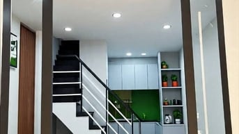 Mình cần bán căn nhà hẻm 180 đường Bùi Văn Ba Quận 7
