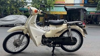 Xe máy Cup 50cc Trắng kem