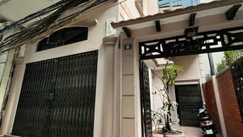CHO THUÊ PHÒNG KHÉP KÍN PHỐ VỆ HỒ (Số 8/322 - Lạc Long Quân)