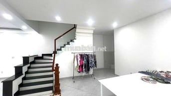 Cần cho thuê mặt tiền song hành Q12 .DT 8 x25 1trệt 2 Lầu giá 31 triệu