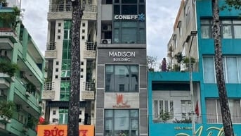 Bán nhà MT 369 Trần Hưng Đạo, DT 4x20m (6 tầng, TM) Giá 39 tỷ