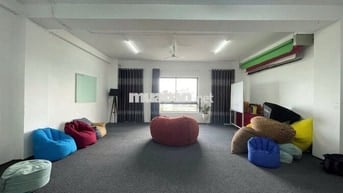 Cho thuê văn phòng tầng 4 diện tích lớn giá 13 triệu - Vạn Phúc City