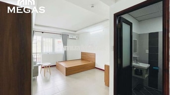  Ban công Rộng 40m2 mới xây 100% ngay Lạc Long Quân-Âu Cơ-Thiên Phước