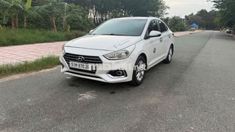 Hyundai Accent Trắng
