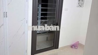 Hiếm! Chỉ 5tr- Cho thuê nhà Ngọc Lâm, 50m, Ô tô đỗ cổng, nội thất đủ