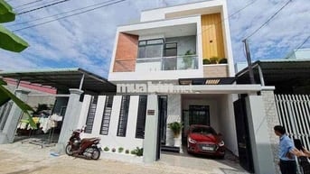 Bán nhanh biệt thự mới xây cuối đường Huỳnh Văn Nghệ
