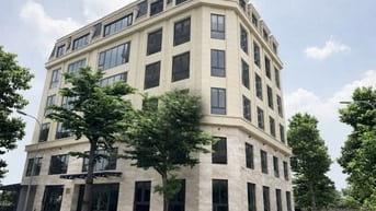 TOÀ VĂN PHÒNG 7 LẦU SÀN TRỐNG - 2000M2 GIÁ 300 TRIỆU