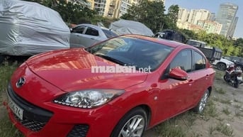 Mazda 3S, màu Đỏ