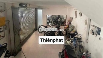 Nguyên căn 2PN có ban công vỉa hè kd được