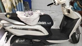 Honda Lead Trắng